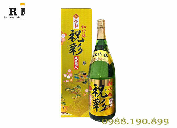 Rượu sake vẩy vàng Nhật Bản